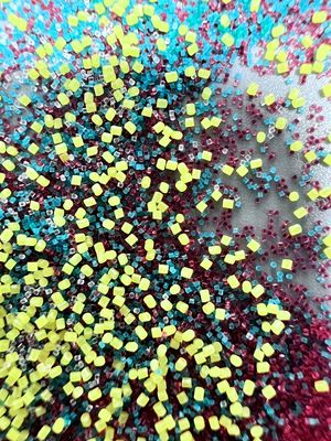 0.5*0.5mm de poliamida de nylon de plástico cilíndrico para la explosión de cuentas